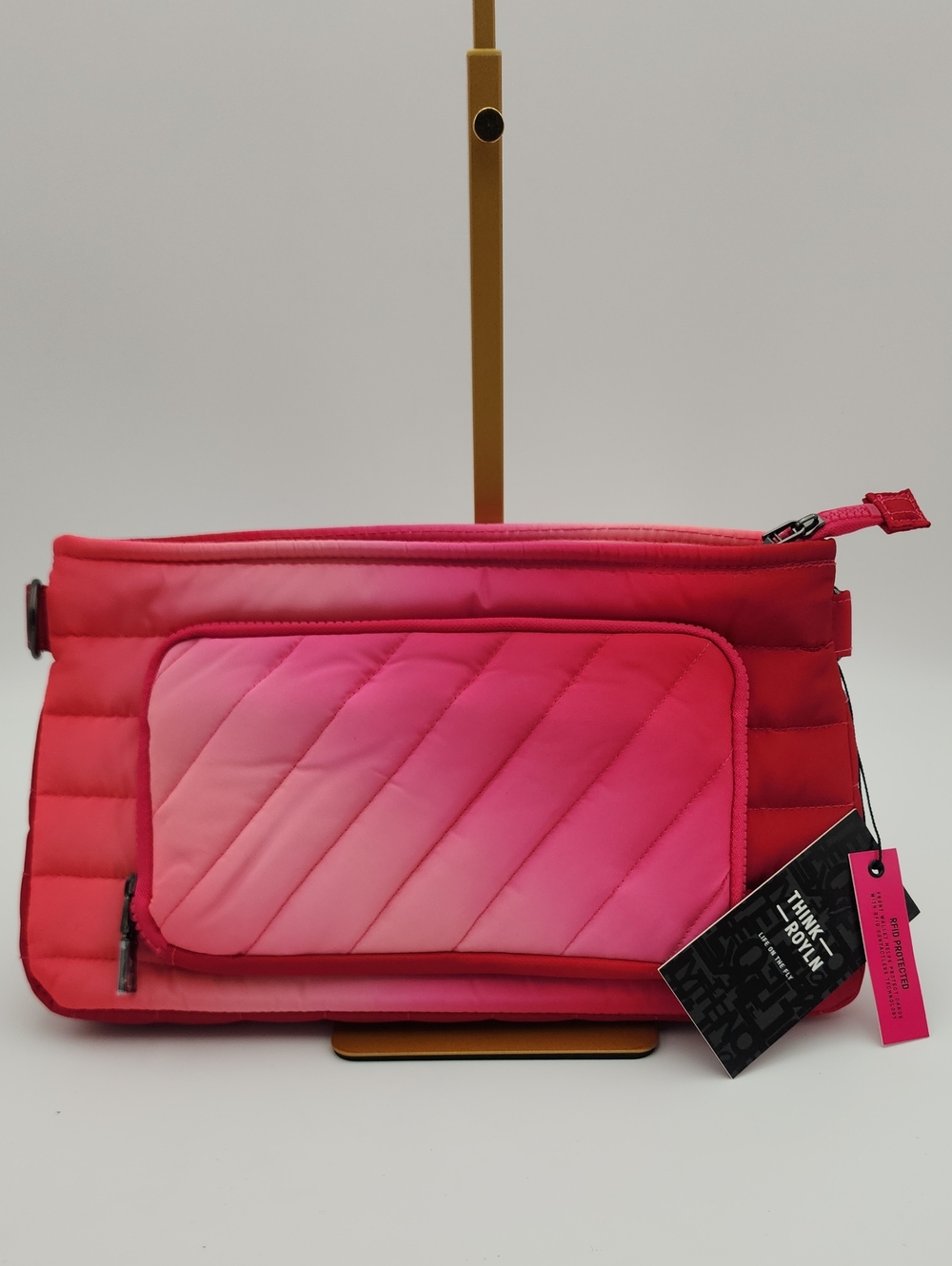 THINK ROYLN Pink Ombre Quilted Wristlet Clutch‎